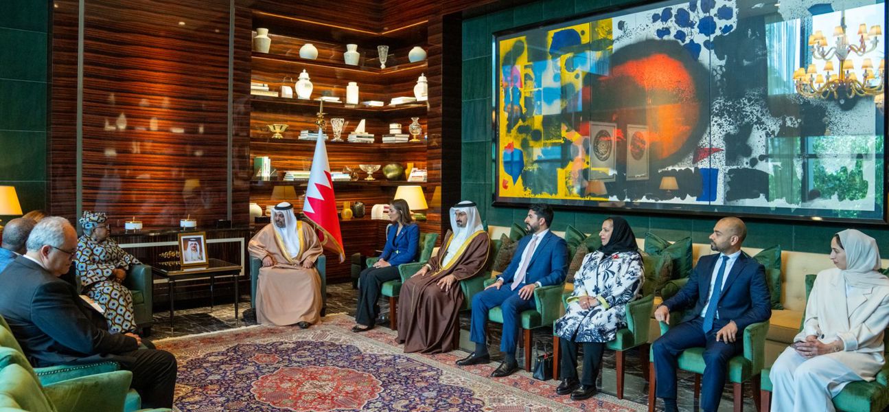 خلال لقاء معاليه المدير العام لمنظمة التجارة العالمية.. معالي وزير المالية والاقتصاد الوطني: مملكة البحرين حريصة على مواصلة تعزيز أوجه التعاون مع منظمة التجارة العالمية