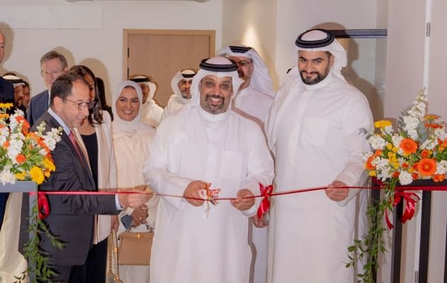 خلال افتتاح مركز شركة 
