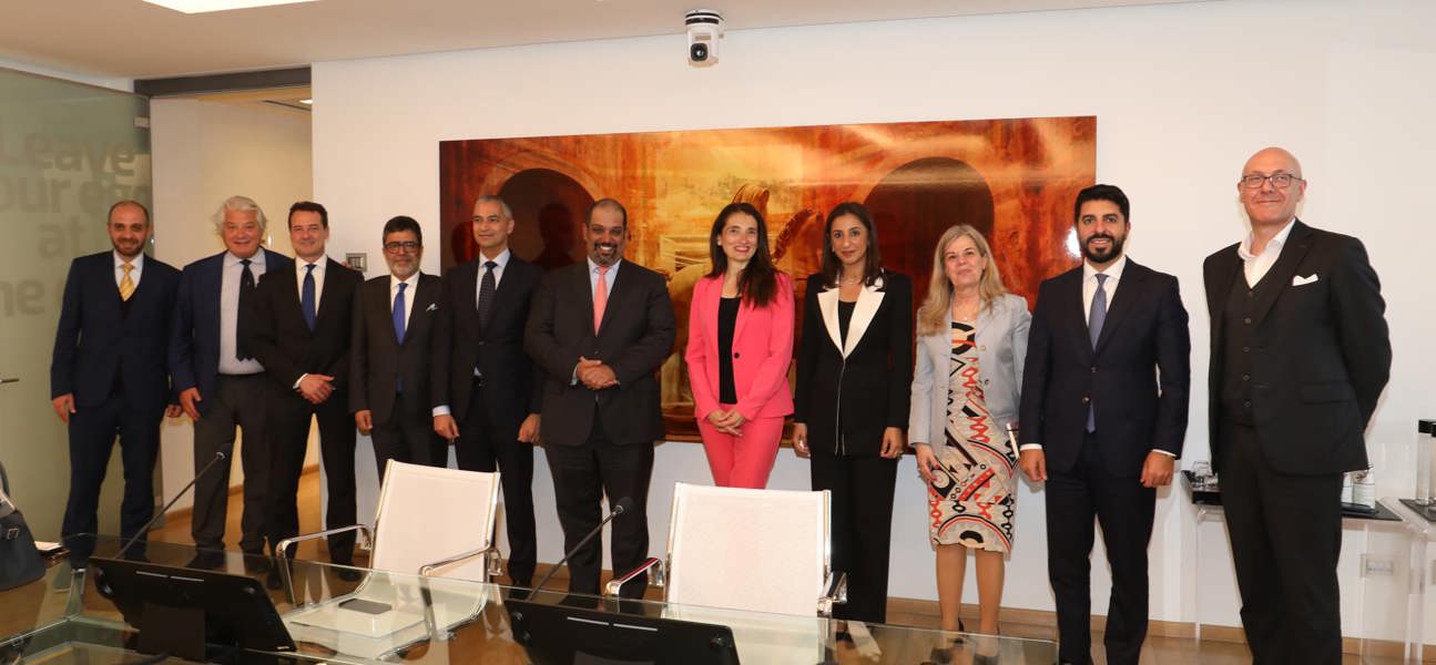 معالي وزير المالية والاقتصاد الوطني: مملكة البحرين تمتلك بيئة استثمارية جاذبة بما يعزز فرص إقامة شراكات اقتصادية أوسع مع مختلف دول العالم ومنها الجمهورية الإيطالية