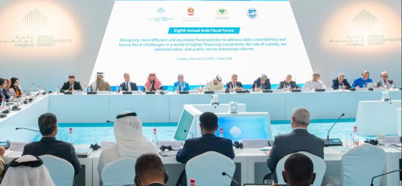 لدى ترؤس معاليه الجلسة الحوارية الثانية في المنتدى الثامن للمالية العامة في الدول العربية .. معالي وزير المالية والاقتصاد الوطني: أهمية تبني الإصلاحات والحلول المبتكرة التي تسهم في تحقيق التوازن بين الاقتصاد والبيئة والعدالة الاجتماعية