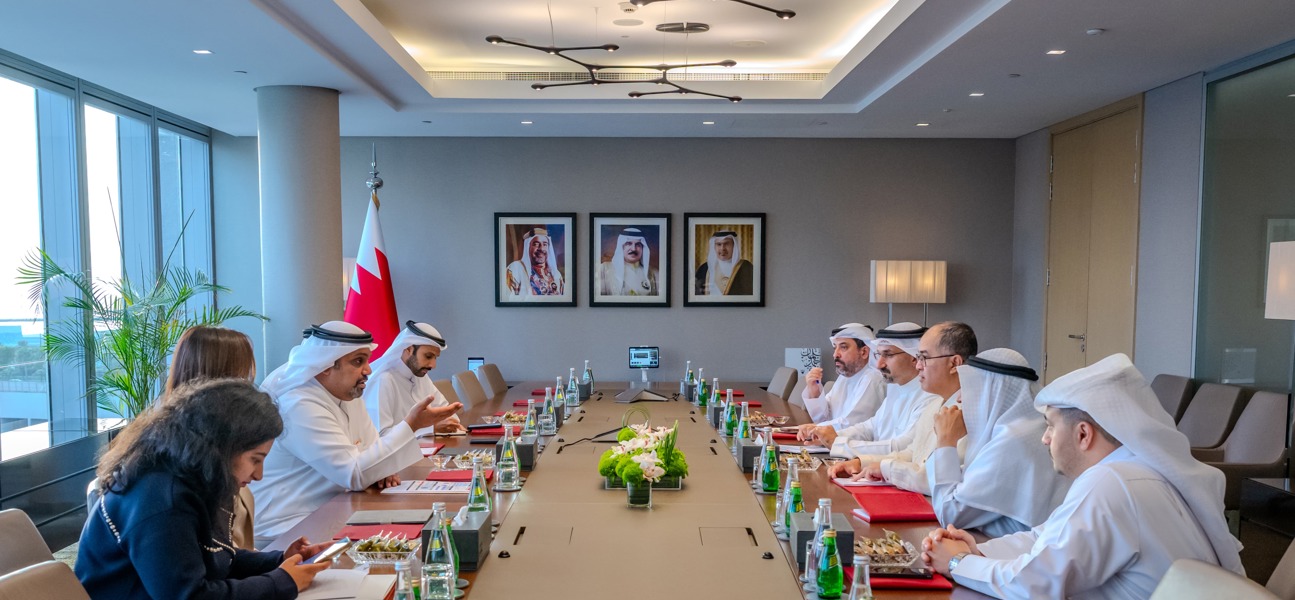 معالي وزير المالية والاقتصاد الوطني يستقبل سفير جمهورية الفلبين لدى مملكة البحرين
