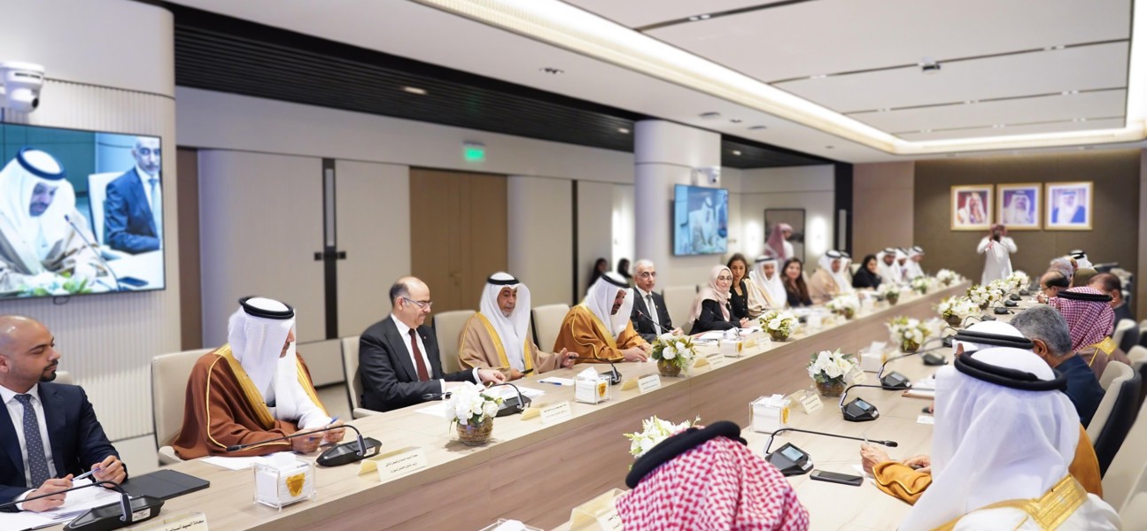 السلطتان التنفيذية والتشريعية تعقدان اجتماعًا مشتركًا حول الميزانية العامة للدولة للسنتين الماليتين 2025-2026