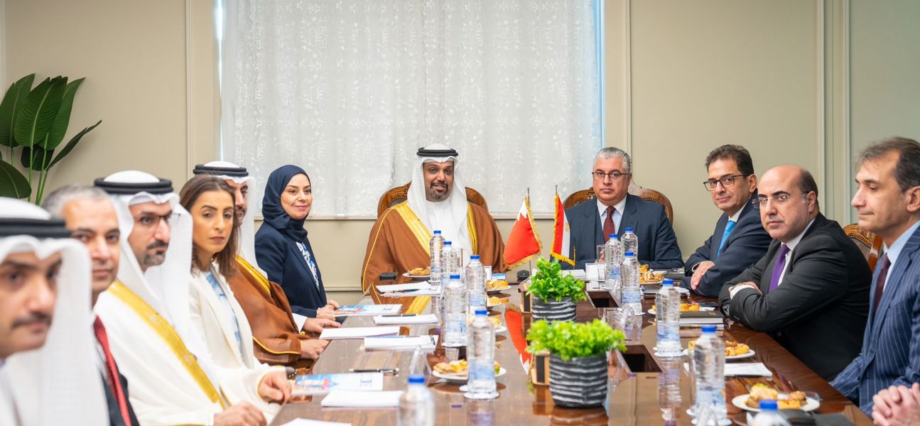 معالي وزير المالية والاقتصاد الوطني يلتقي رئيس الهيئة العامة للمنطقة الاقتصادية لقناة السويس