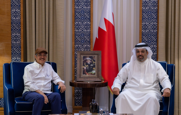 معالي وزير المالية والاقتصاد الوطني يلتقي رئيس مجلس إدارة شركة أكوا باور