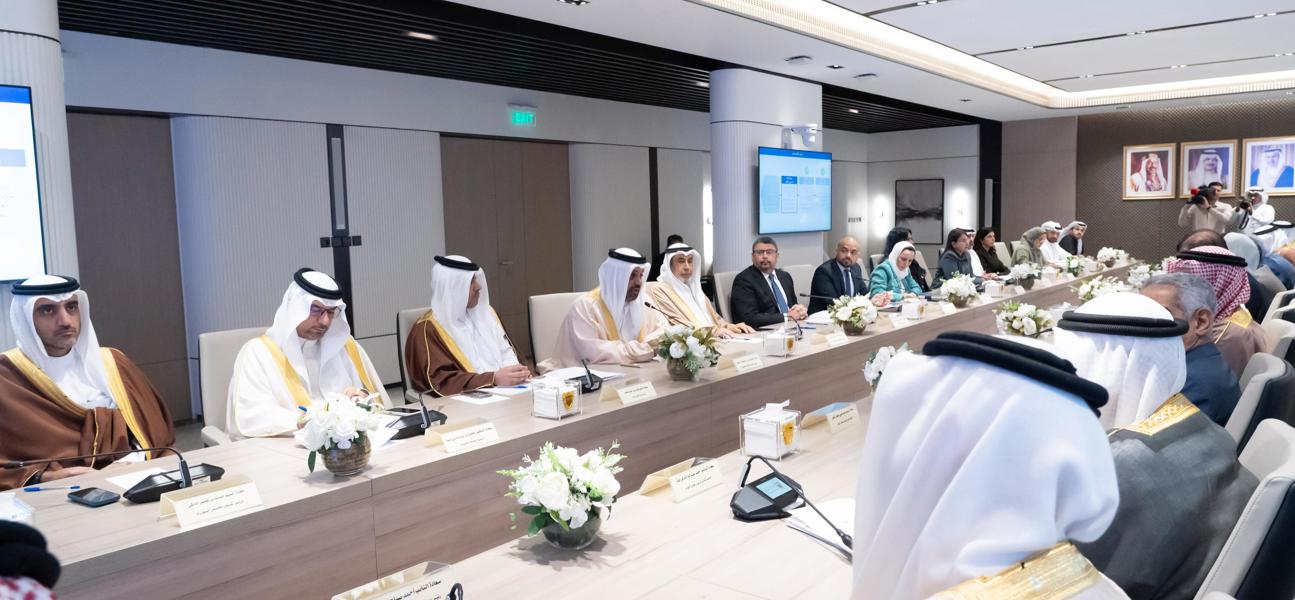 السلطتان التنفيذية والتشريعية تعقدان اجتماعاً مشتركاً لمواصلة التشاور حول موضوع الميزانية العامة للدولة للسنتين الماليتين 2025- 2026