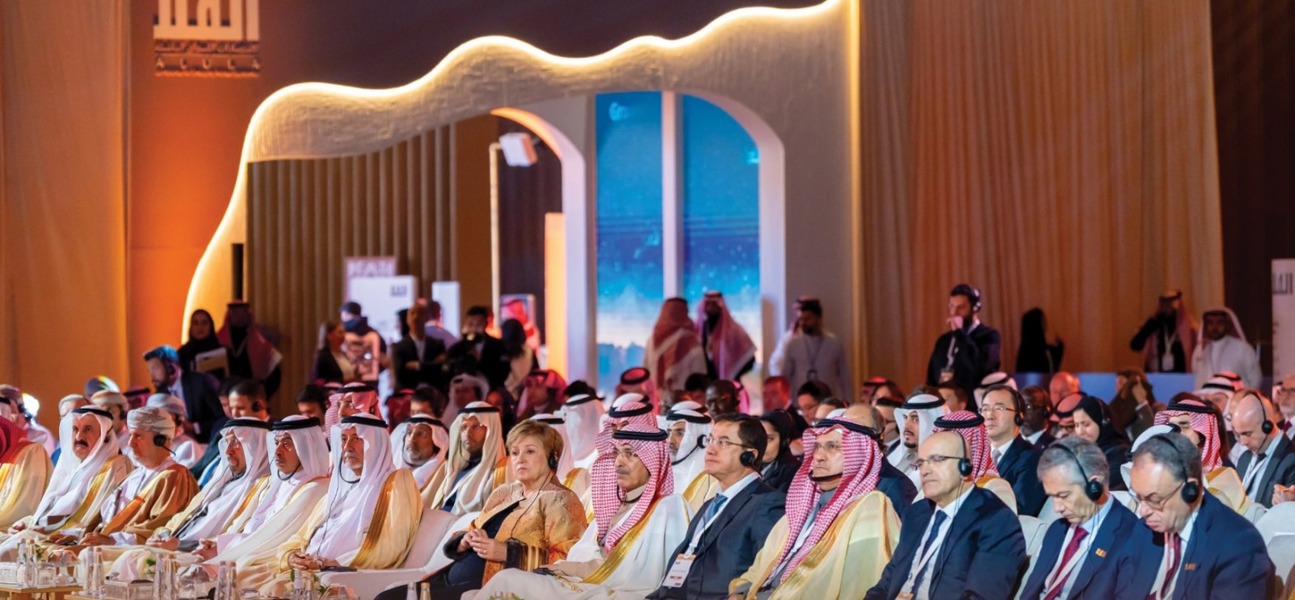 وكيل الوزارة للشؤون المالية بوزارة المالية والاقتصاد الوطني يشارك في مؤتمر العلا لاقتصادات الأسواق الناشئة