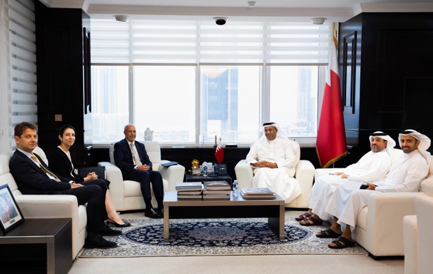 وكيل الوزارة للشؤون المالية بوزارة المالية والاقتصاد الوطني يلتقي المدير الإقليمي لمؤسسة التمويل الدولية التابعة لمجموعة البنك الدولي