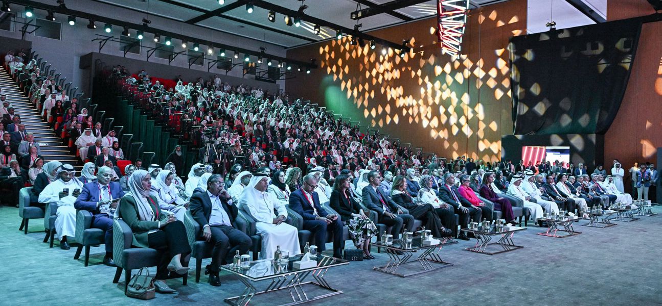 معالي وزير المالية والاقتصاد الوطني: القطاع المالي في البحرين  حقق نمواً مضطرداً  بفضل كفاءة أبناء الوطن الذين أصبحوا بما لديهم من قدرات وتميز عناصر جذب بهذا القطاع الحيوي