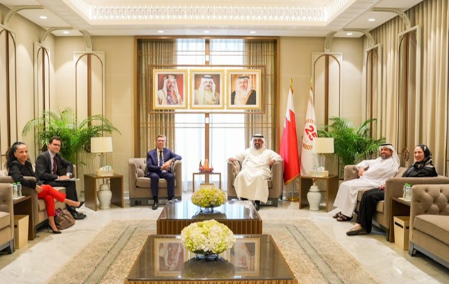 معالي وزير المالية والاقتصاد الوطني يؤكد على متانة العلاقات الثنائية مع فرنسا