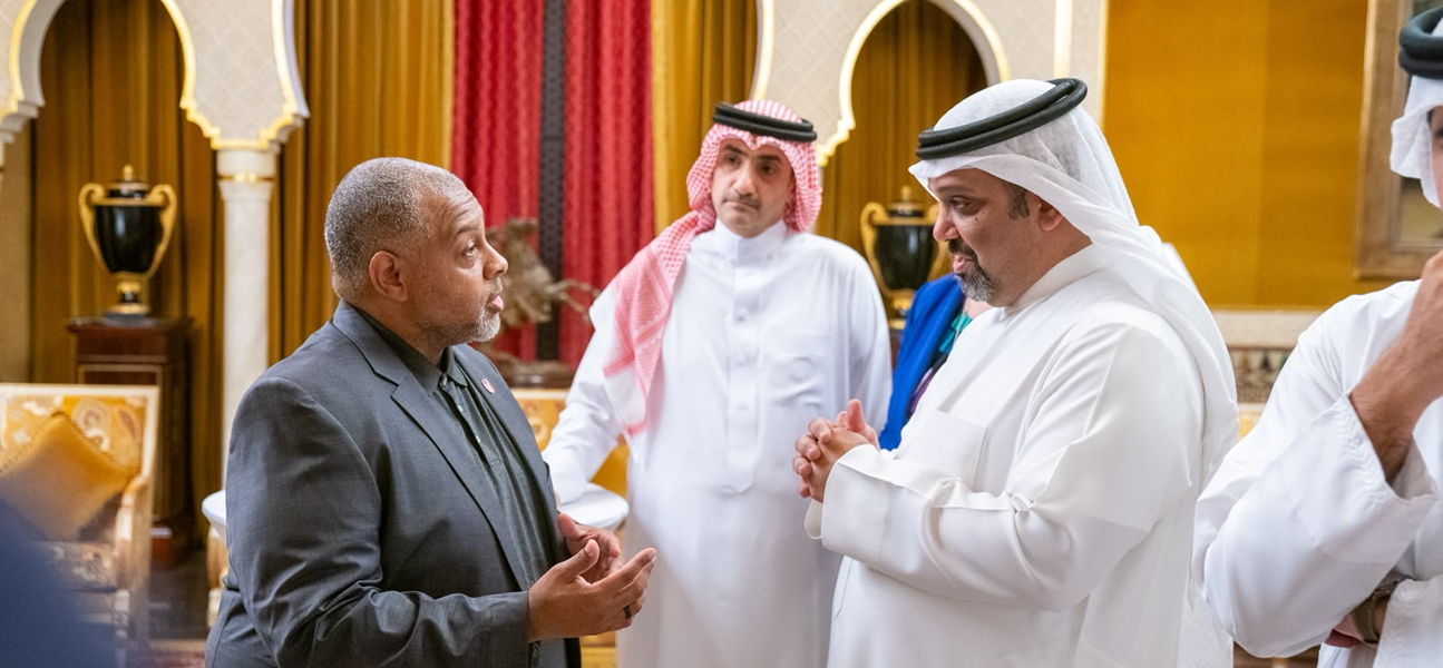 معالي وزير المالية والاقتصاد الوطني يحضر حفل استقبال السفارة الأمريكية لمنظمة بطولة القتال النهائي (UFC) بمناسبة زيارتهم إلى المملكة