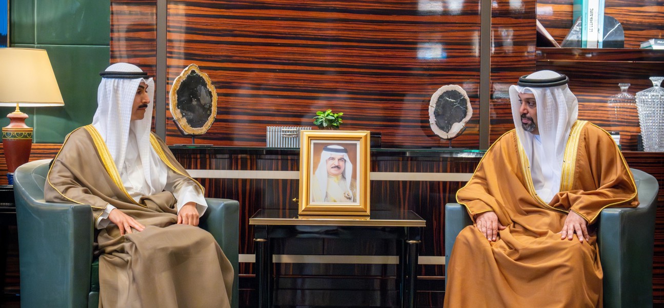 وزير المالية والاقتصاد الوطني يؤكد حرص البحرين على مواصلة تطوير البنية التحتية وتنفيذ المشاريع التنموية