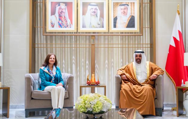 معالي وزير المالية والاقتصاد الوطني يستقبل القائم بأعمال السفارة اللبنانية في مملكة البحرين بمناسبة انتهاء فترة عملها