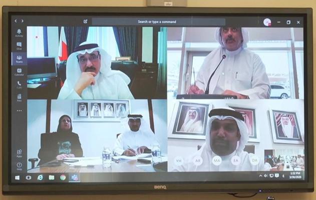 بعد الموافقة على إحالة مشروع قانون رواتب المواطنين العاملين في القطاع الخاص للسلطة التشريعية.. وزير المالية والاقتصاد الوطني يجتمع عن بعد مع رئيس لجنة الخدمات بمجلس النواب وأعضاء اللجنة