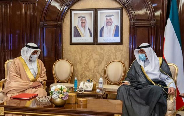 نقلها معالي وزير المالية والاقتصاد الوطني.. سمو ولي العهد رئيس مجلس الوزراء يبعث رسالة خطية إلى رئيس مجلس الوزراء بدولة الكويت الشقيقة