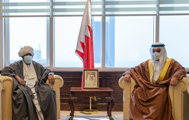 لدى لقائه السفير السوداني لدى مملكة البحرين .. معالي وزير المالية والاقتصاد الوطني: علاقات التعاون المالي والاقتصادي بين البحرين والسودان تستند على أسس متينة 