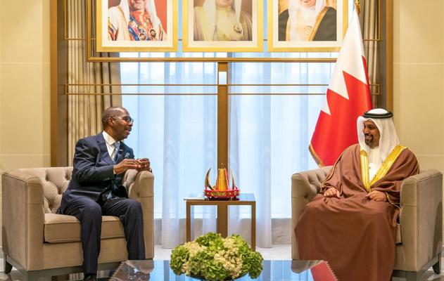 وزير المالية والاقتصاد الوطني يستقبل سفير جمهورية أنغولا لدى مملكة البحرين