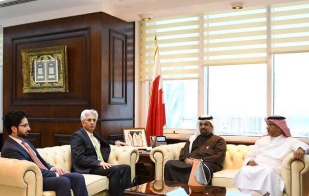 وزير المالية:  البحرين تعمل وفق استراتيجيات وطنية تعزز التنمية وتخدم المواطن