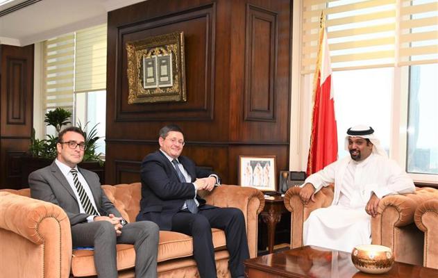 لدى لقائه السفير البريطاني الجديد وزير المالية والاقتصاد الوطني يشيد بالعلاقات التاريخية المتميزة بين مملكة البحرين والمملكة المتحدة