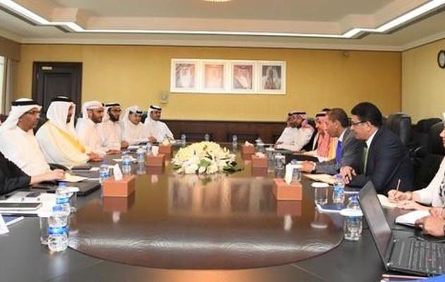 لدى لقائه المدير العام رئيس مجلس إدارة صندوق النقد العربي وزير المالية والاقتصاد الوطني: الأداء المالي لمملكة البحرين يسير بخطى واضحة نحو الوصول لنقطة التوازن