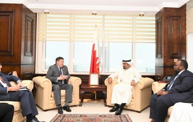 وزير المالية والاقتصاد الوطني: مواصلة تحفيز القطاعات غير النفطية للدفع بعجلة النمو الاقتصادي في مملكة البحرين