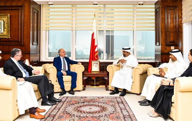 لدى لقاء معاليه وفدًا من البنك الدولي وزير المالية والاقتصاد الوطني: مضي البحرين قدمًا في تحقيق مؤشرات إيجابية في كافة القطاعات
