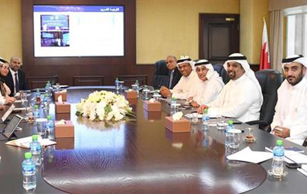 وزير المالية والاقتصاد الوطني يجتمع مع ممثلي الجهات المعنية لمتابعة المستجدات المتعلقة بآليات عمل صندوق السيولة