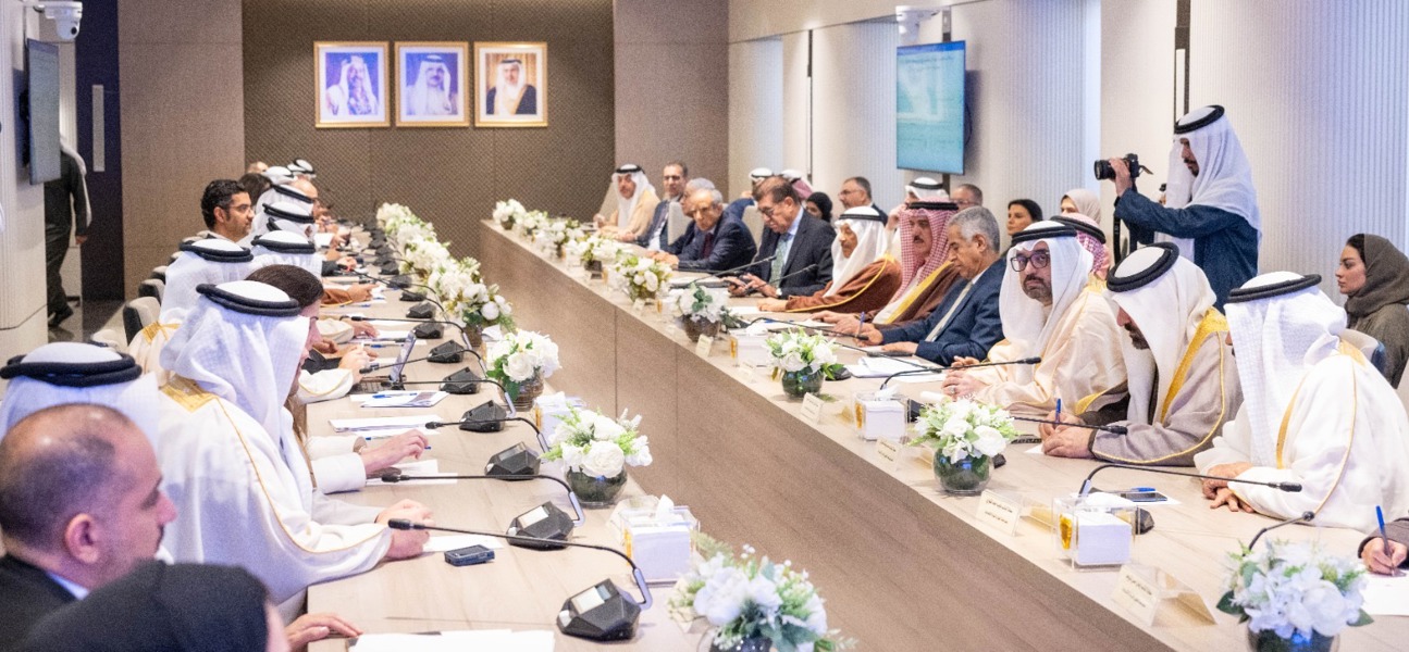 السلطتان التنفيذية والتشريعية تعقدان اجتماعاً مشتركاً لمواصلة التشاور حول موضوع الميزانية العامة للدولة للسنتين الماليتين 2025- 2026