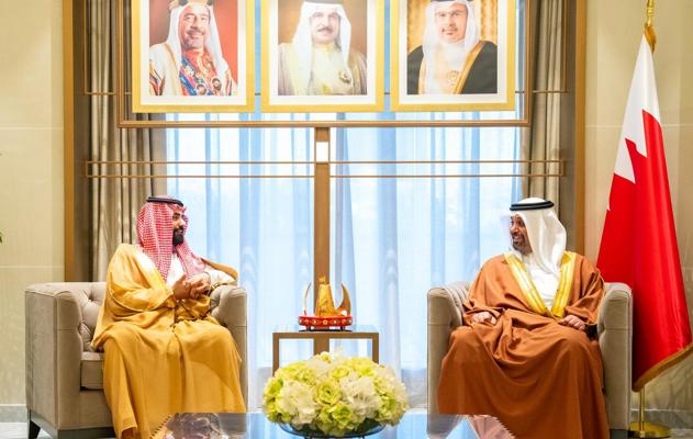 وزير المالية والاقتصاد الوطني يجتمع مع سفير المملكة العربية السعودية الشقيقة لدى مملكة البحرين