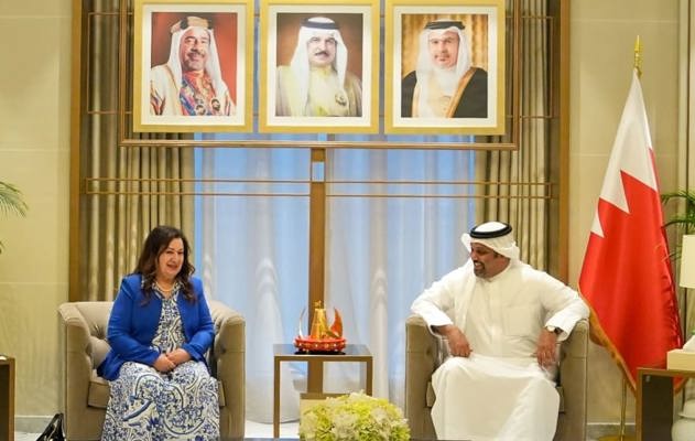 معالي وزير المالية والاقتصاد الوطني يستقبل رئيسة جمعية الصداقة البرلمانية الكندية البحرينية