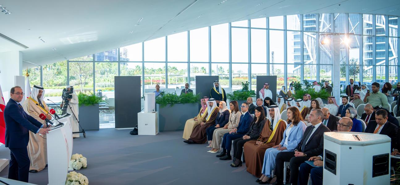 خلال مؤتمر صحفي جمع معاليه بنظيره المصري..معالي وزير المالية والاقتصاد الوطني يؤكد على أهمية مواصلة توطيد أواصر التعاون بين مملكة البحرين وجمهورية مصر العربية