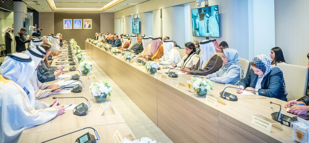السلطتان التنفيذية والتشريعية تعقدان اجتماعاً مشتركاً للتشاور حول موضوع الميزانية العامة للدولة للسنتين الماليتين 2025- 2026