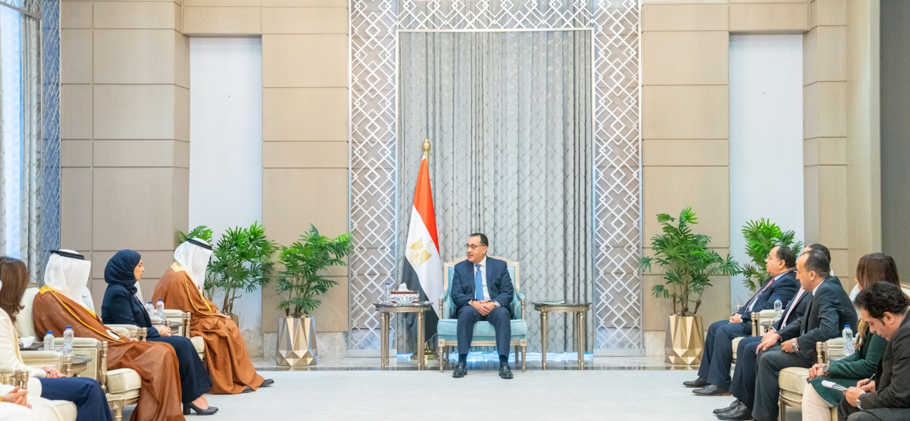 رئيس مجلس الوزراء بجمهورية مصر العربية يستقبل معالي وزير المالية والاقتصاد الوطني بمملكة البحرين
