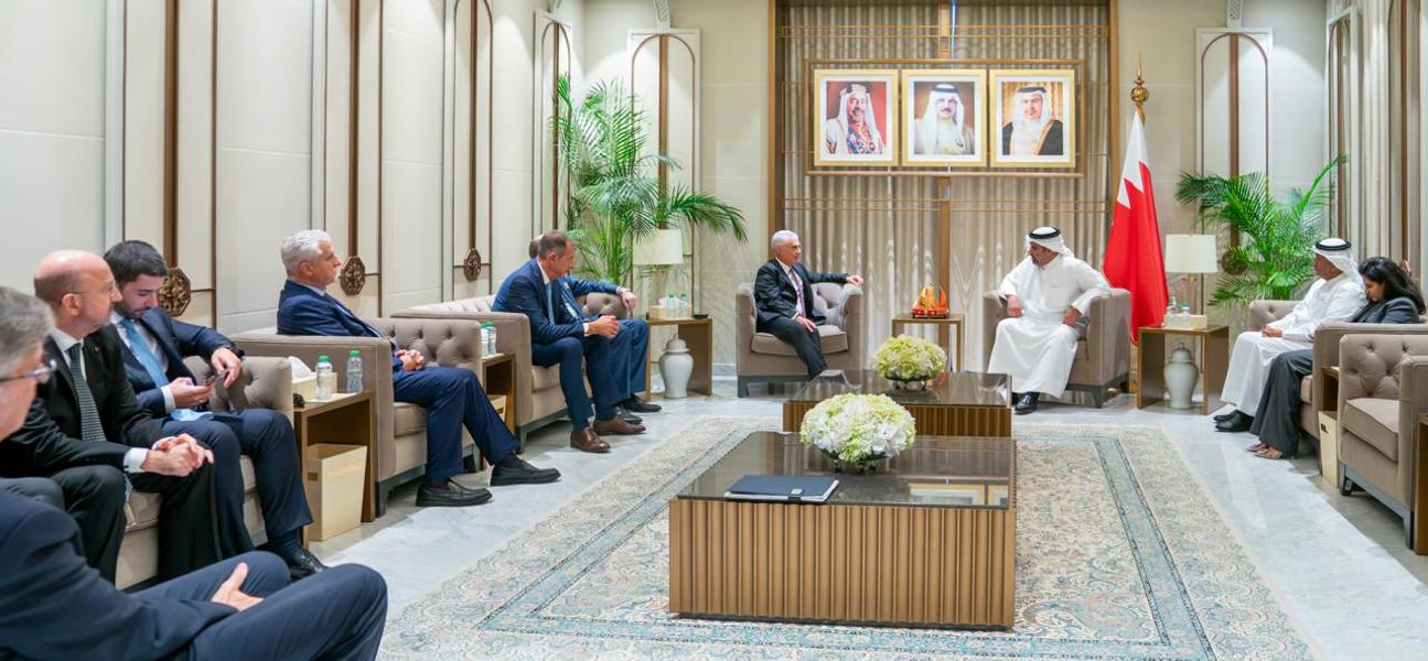 معالي وزير المالية والاقتصاد الوطني يلتقي  الرئيس التنفيذي والمدير العام لشركة ليوناردو الإيطالية
