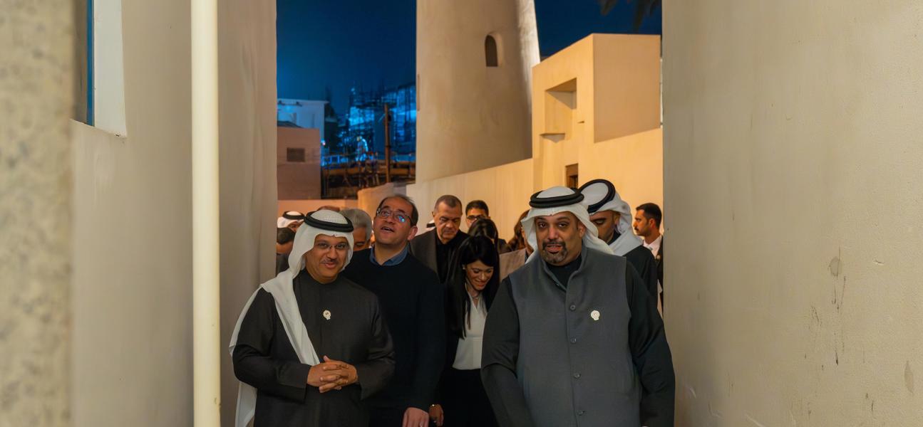 في إطار انعقاد اجتماع اللجنة الحكومية البحرينية المصرية المشتركة للتعاون التجاري والاقتصادي والعلمي والتكنولوجي .. اللجنة المشتركة تزور موقع مسار اللؤلؤ بالمحرق