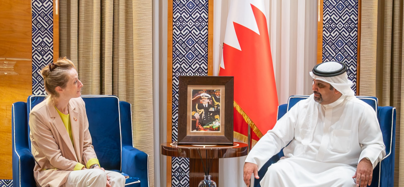 معالي وزير المالية والاقتصاد الوطني يلتقي المفوضة التجارية لصاحب الجلالة البريطانية في الشرق الأوسط وباكستان