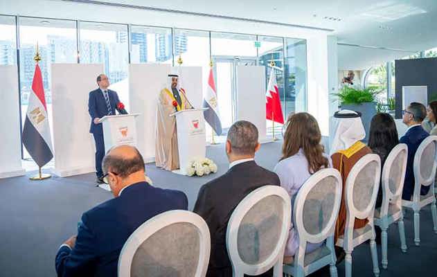 وزير المالية يؤكد على أهمية مواصلة توطيد أواصر التعاون بين البحرين وجمهورية مصر