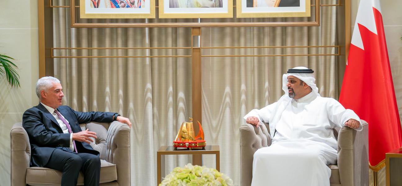 معالي وزير المالية والاقتصاد الوطني يلتقي  الرئيس التنفيذي والمدير العام لشركة ليوناردو الإيطالية