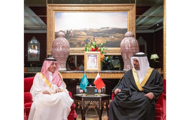 معالي  وزير المالية والاقتصاد الوطني يلتقي وزير المالية السعودي