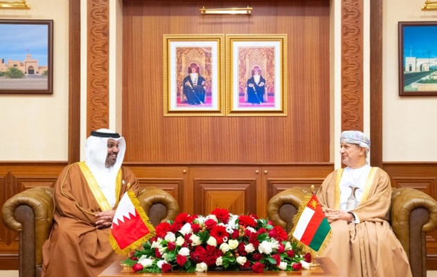 معالي وزير المالية والاقتصاد الوطني يؤكد على عمق العلاقات الأخوية التي تربط مملكة البحرين وسلطنة عمان
