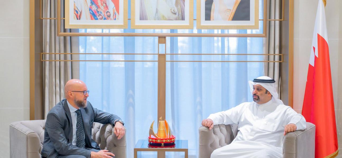 معالي وزير المالية والاقتصاد الوطني يستقبل نائب رئيس البنك الآسيوي للاستثمار في البنية التحتية