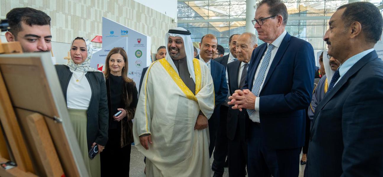 معالي وزير المالية والاقتصاد الوطني يستقبل الأمين العام لجامعة الدول العربية