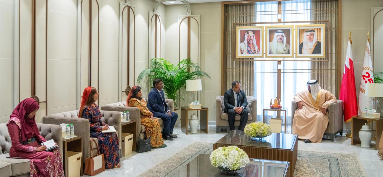 معالي وزير المالية والاقتصاد الوطني يستقبل وزير الشؤون الخارجية بجمهورية المالديف