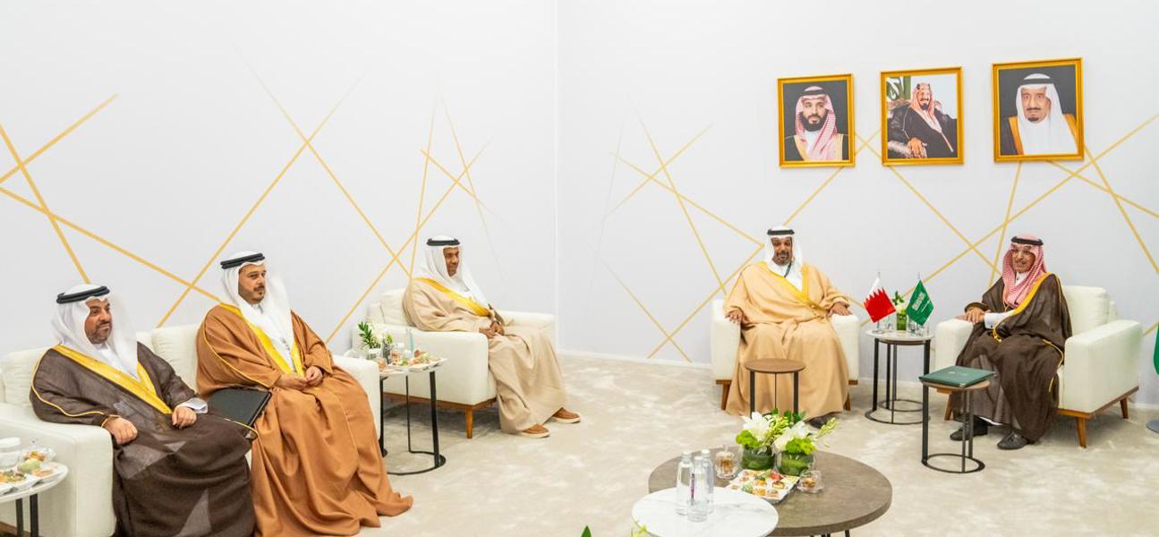 في إطار مشاركة معاليه في المنتدى الاقتصادي العالمي بالرياض .. معالي وزير المالية والاقتصاد الوطني يلتقي وزير المالية بالمملكة العربية السعودية