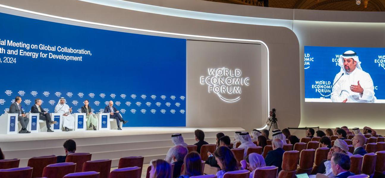 معالي الشيخ سلمان بن خليفة: البحرين ودول المنطقة تمتلك المقومات التنافسية اللازمة لعصر الذكاء الاصطناعي
