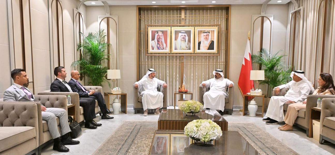 معالي وزير المالية والاقتصاد الوطني يلتقي الرئيس التنفيذي لمصرف عجمان