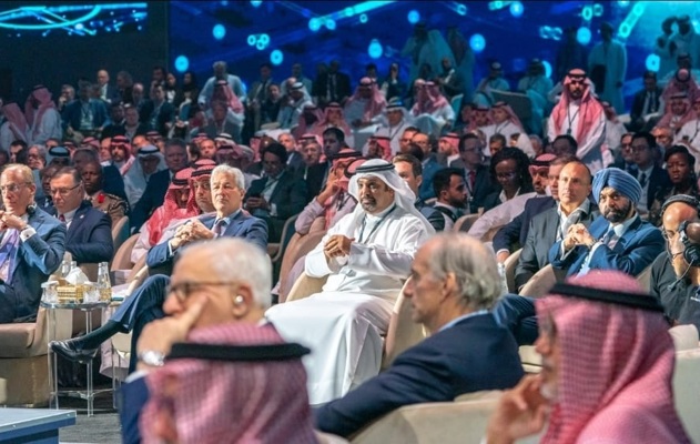 وزير المالية والاقتصاد الوطني يحضر الجلسة الافتتاحية لمنتدى 