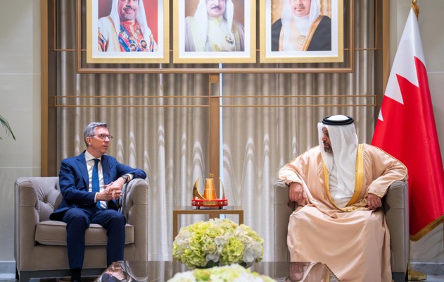 وزير المالية والاقتصاد الوطني يلتقي سفير الجمهورية الفرنسية لدى مملكة البحرين