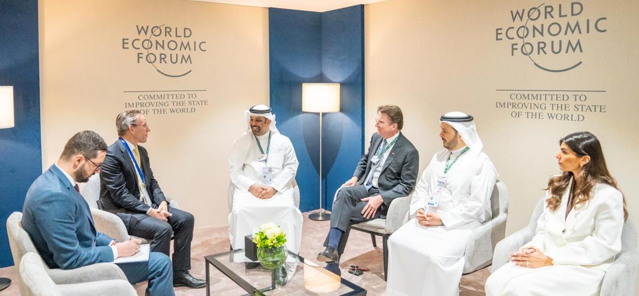 في إطار مشاركة معاليه في المنتدى الاقتصادي العالمي بالرياض.. معالي وزير المالية والاقتصاد الوطني يلتقي وزير الدولة للاقتصاد والمالية والشؤون الأوروبية الألماني