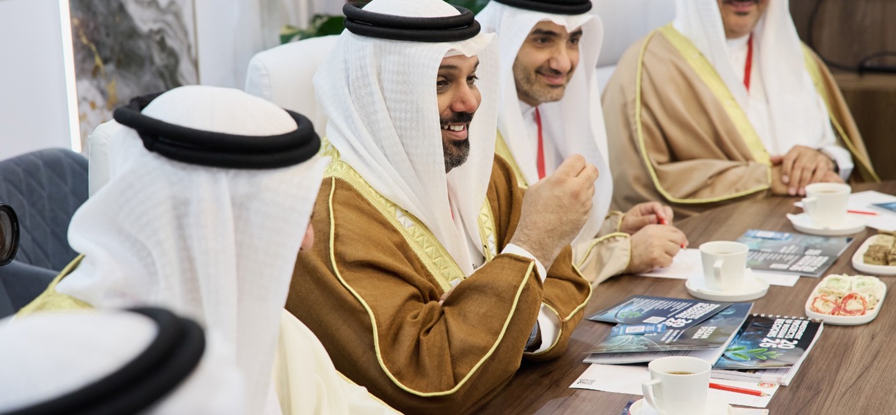 في إطار ترؤس معاليه وفد مملكة البحرين في منتدى سانت بطرسبورغ الاقتصادي الدولي 2026 في روسيا الاتحادية.. 