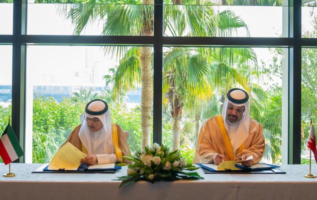 خلال التوقيع على اتفاقية مشروع 